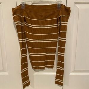 Off-the-shoulder Aero Sweater